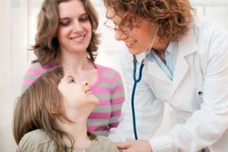 جدول المقارنة: الفرق بين ممارسة الأسرة والطب الباطني