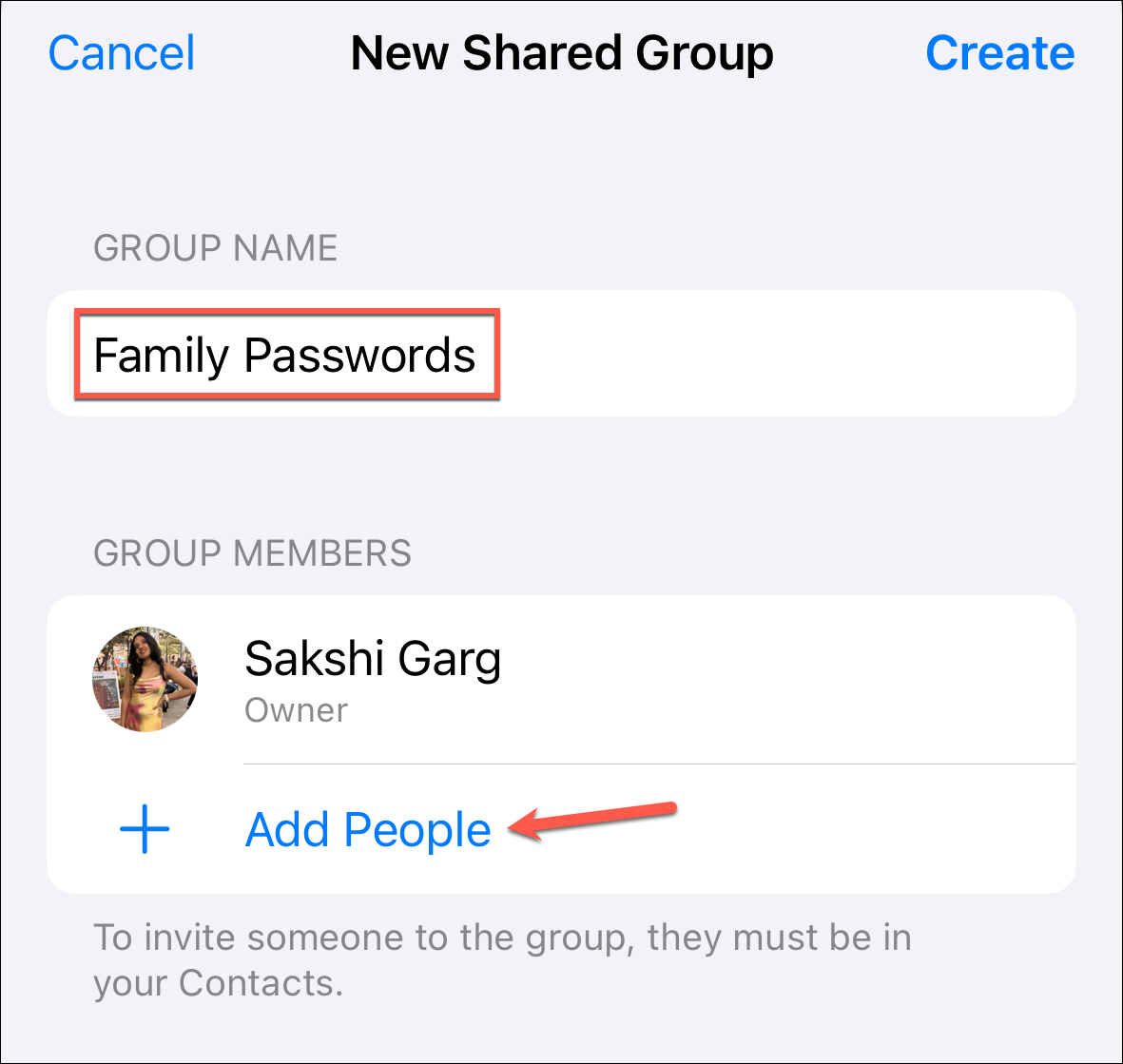iOS 17 を搭載した iPhone でパスワードとパスキーを共有する方法
